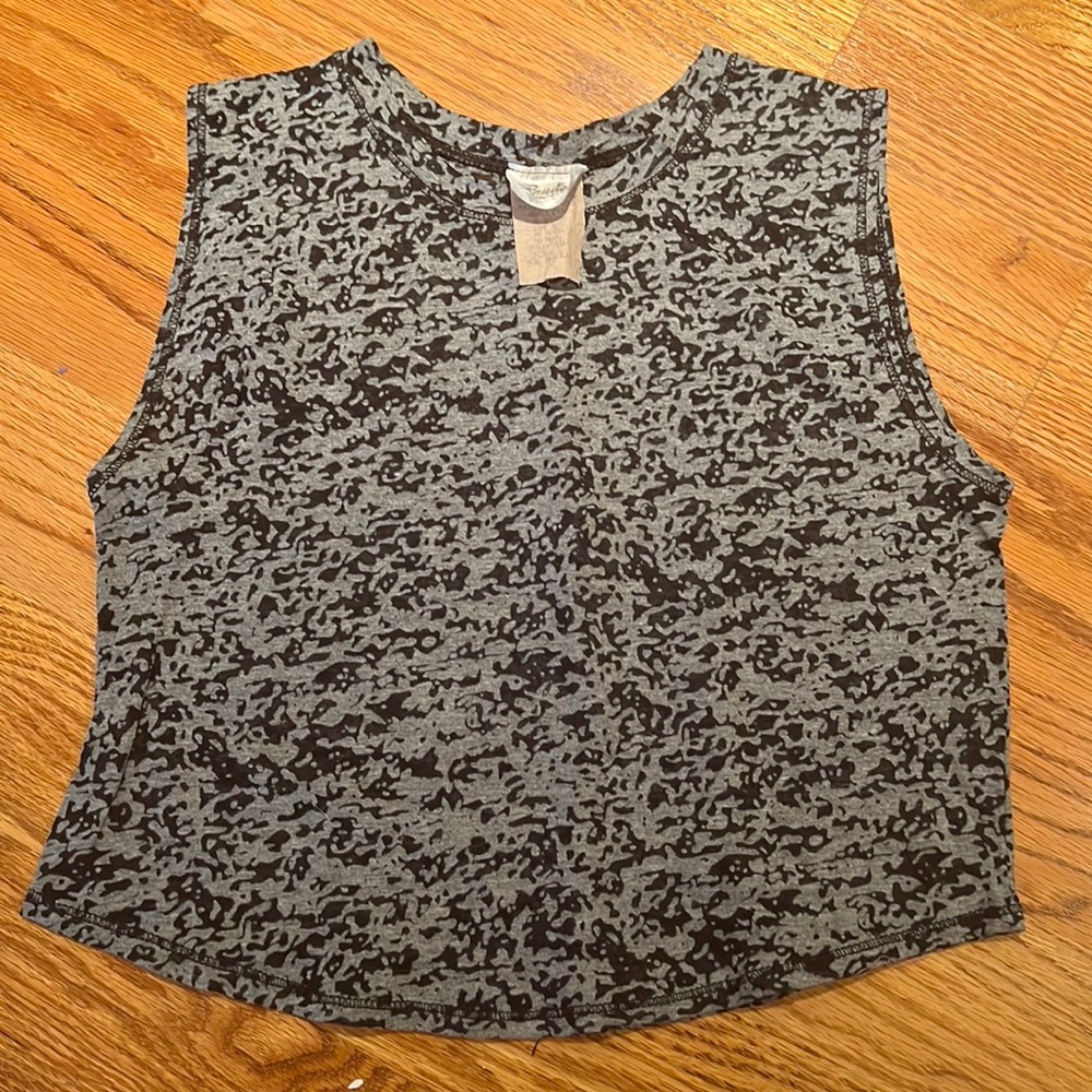 Random Hearts muscle tank girls size small